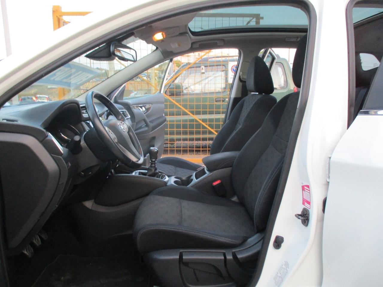 Nissan Qashqai 1.5 dCi FULL OPT. (NAVI,TETTO) 2015