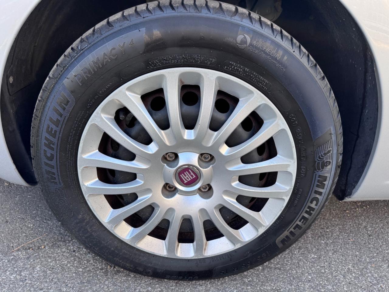 Fiat Punto 1.2 8V 5 porte neopaten garanzia 12 mesi