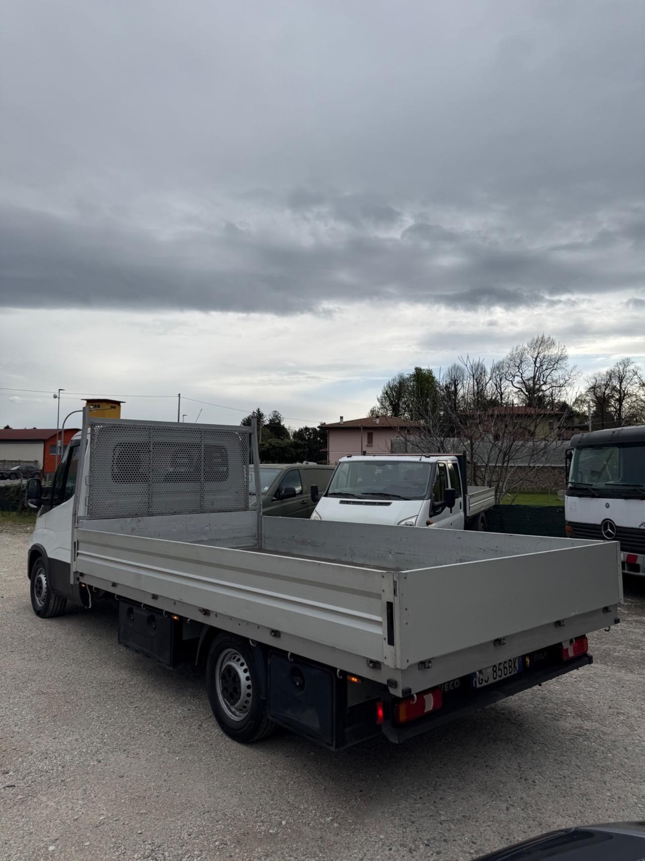 Iveco Daily cassone fisso 35s16