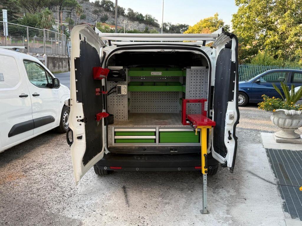 Fiat Doblo Cargo 1.6 M-Jet 105 CV LOUNGE S&S ATTREZZATO