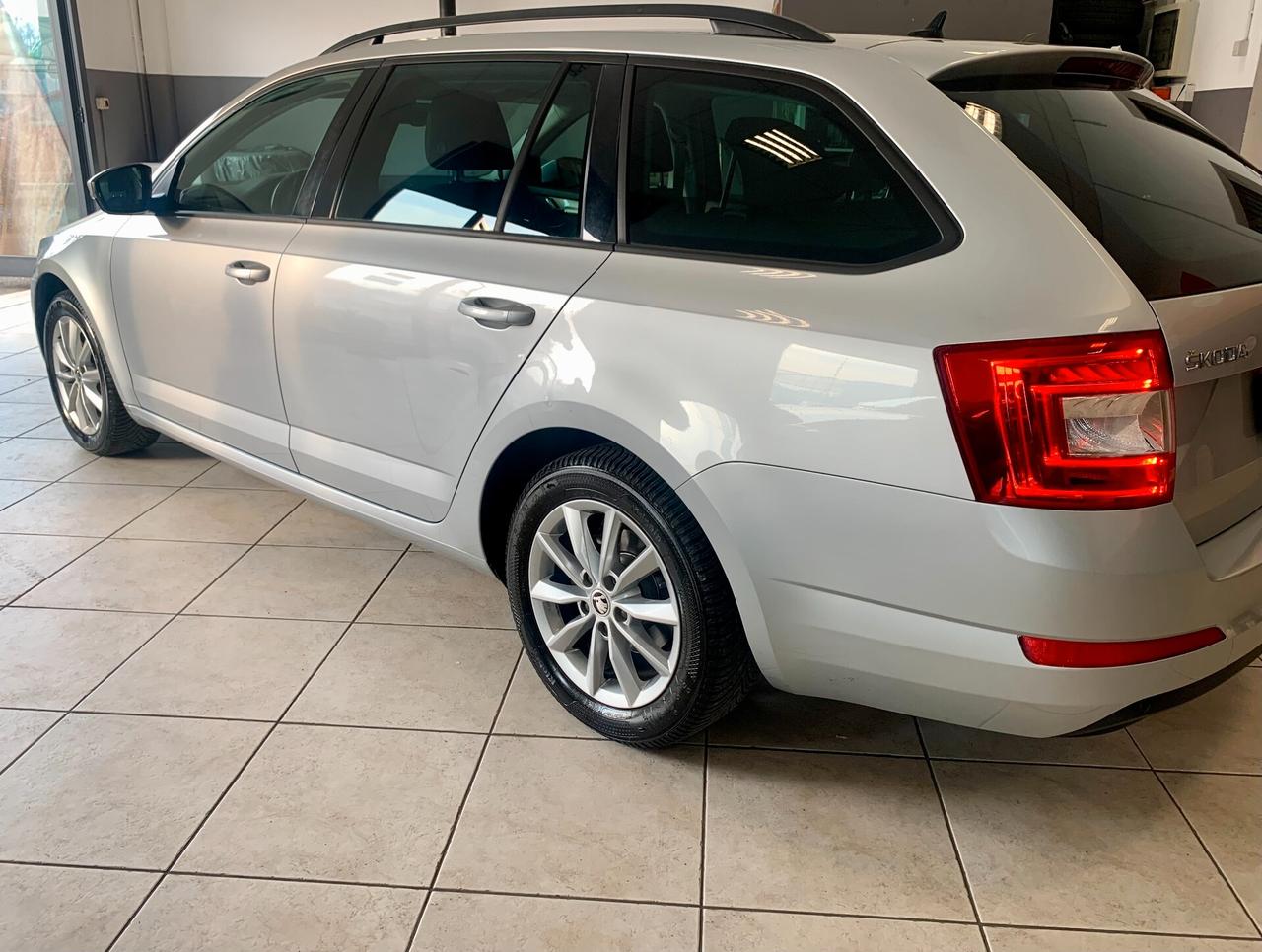 Skoda Octavia 1.4 TSI Wagon Active G-Tec