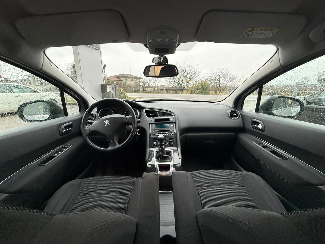 Peugeot 5008 1.6 Diesel 7 posti Neopatentati