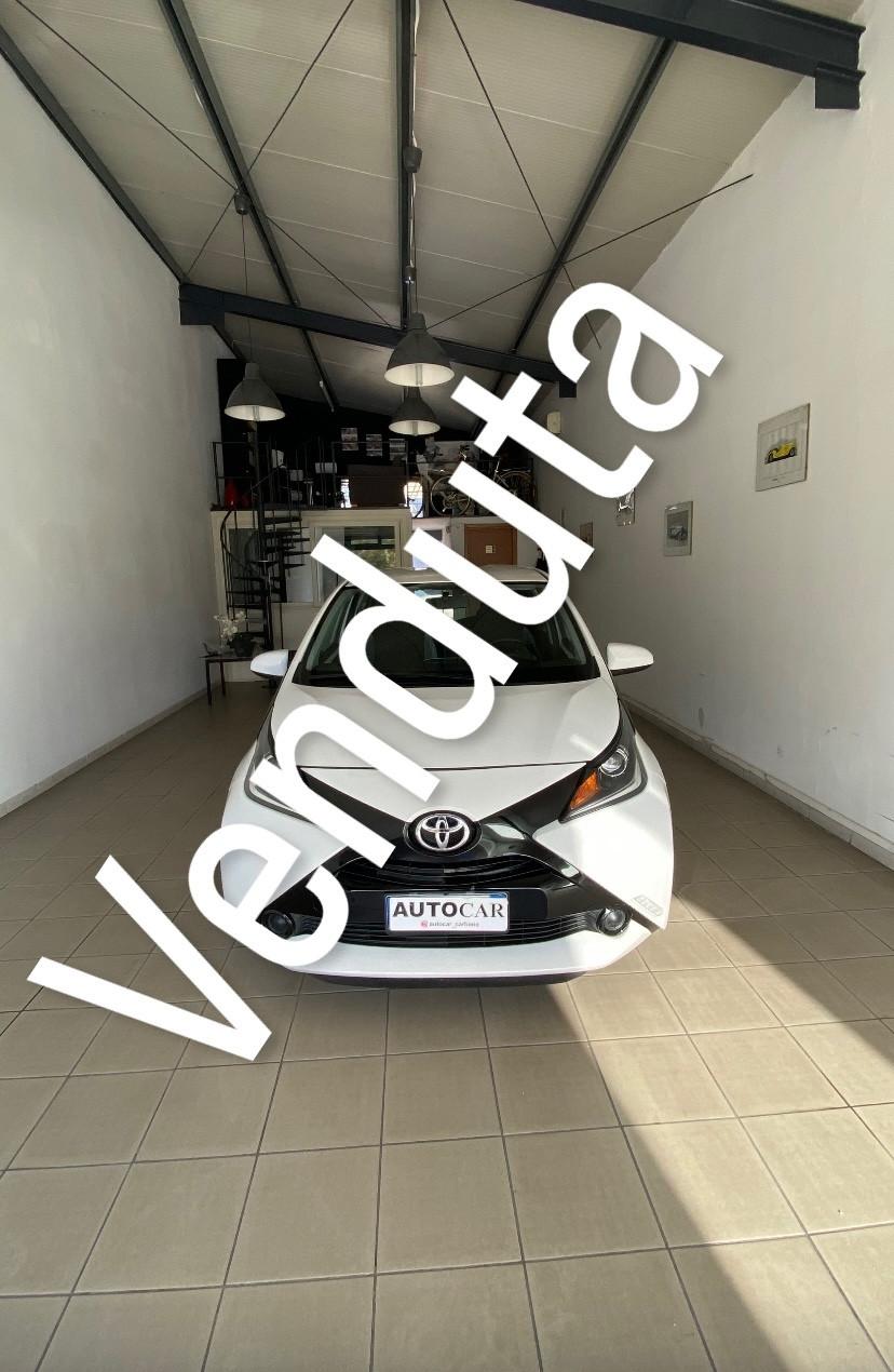 Toyota Aygo 1.0 VVT-i 69 CV 5 porte x-clusiv