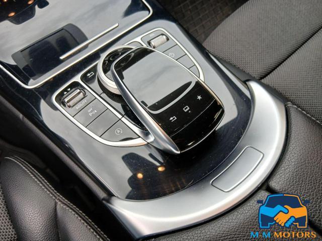 MERCEDES-BENZ C 220 d Premium