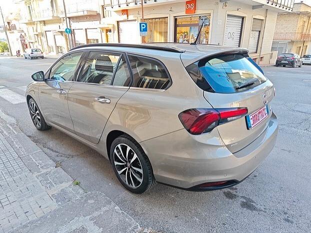 FIAT Tipo Sw 1.6 Mjt *NAVI/CAMERA* - 11/2017