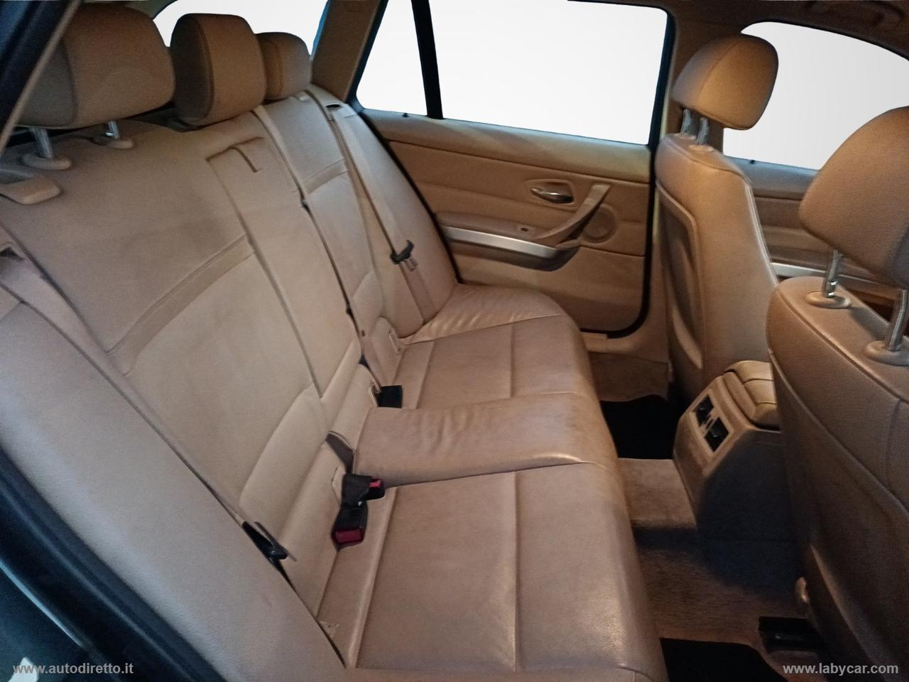 BMW 320d xDrive Touring Futura