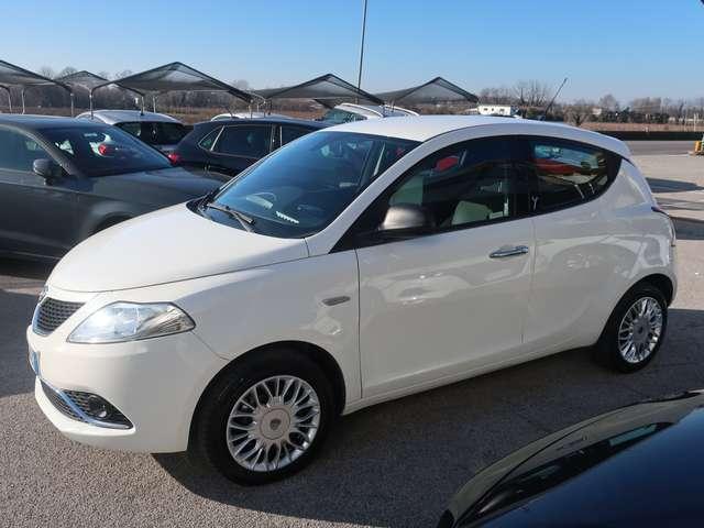 Lancia Ypsilon Ypsilon 1.2 Silver 69cv - Per Neopat.