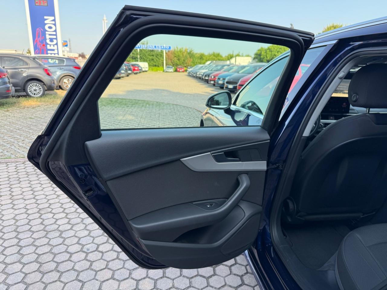 Audi A4 Avant 40 TDI quattro S tronic Business Advanced