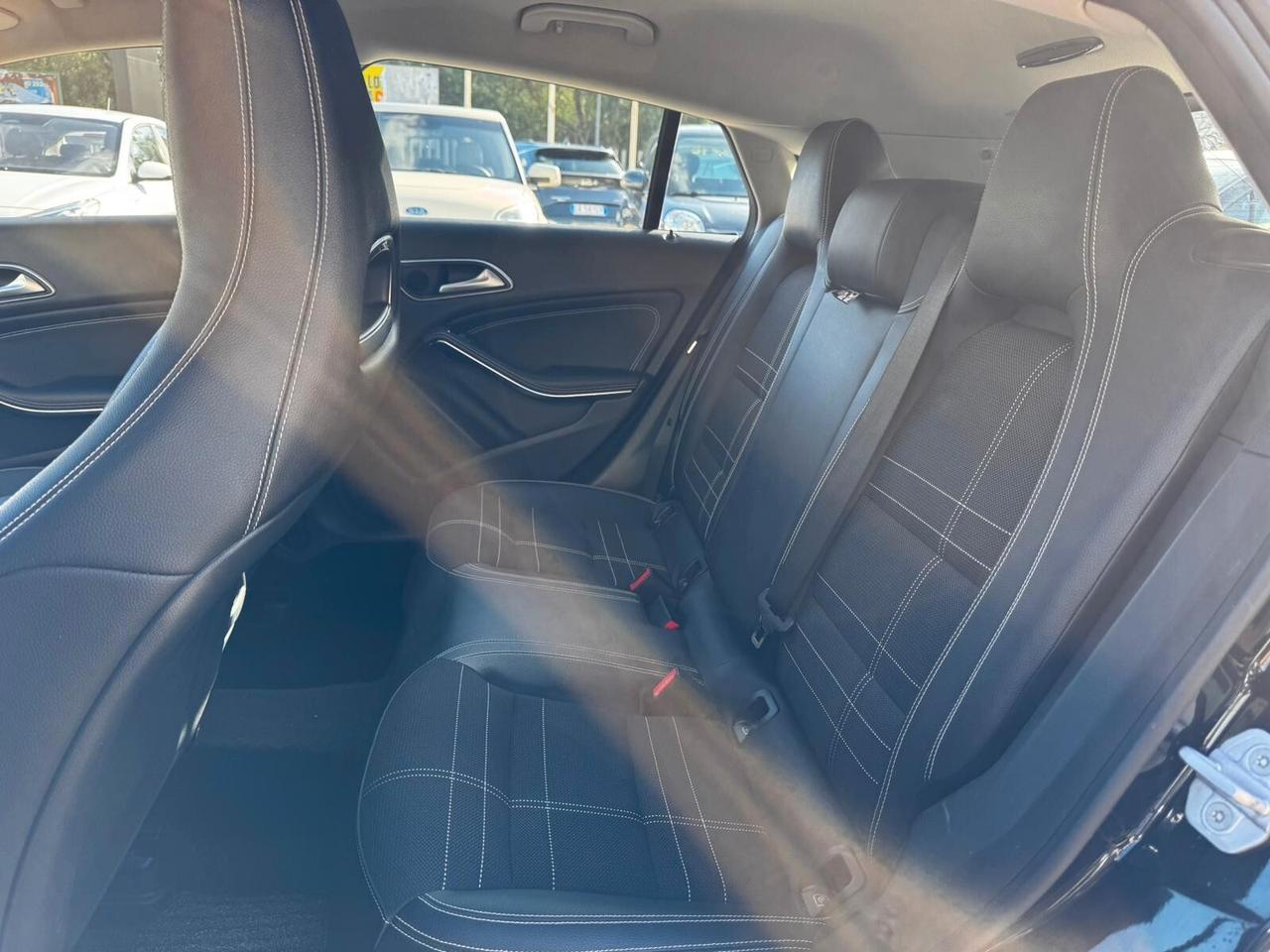 MERCEDES CLA 200D SHOOTING BRAKE 136CV AUTOMATICA