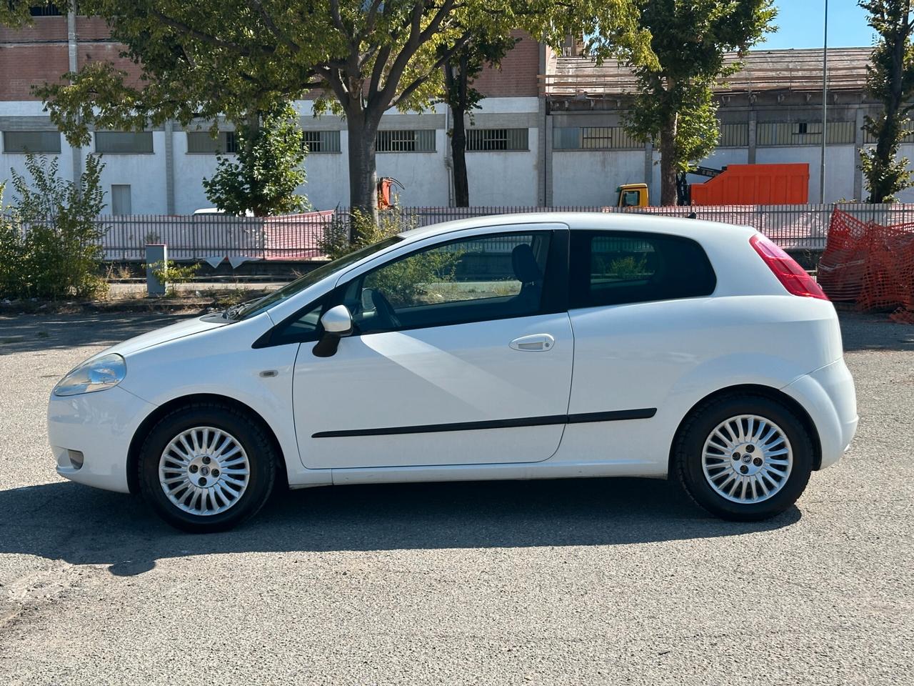 Fiat Grande Punto 1.3MJT 90 3p.Dynam. Van 4pt