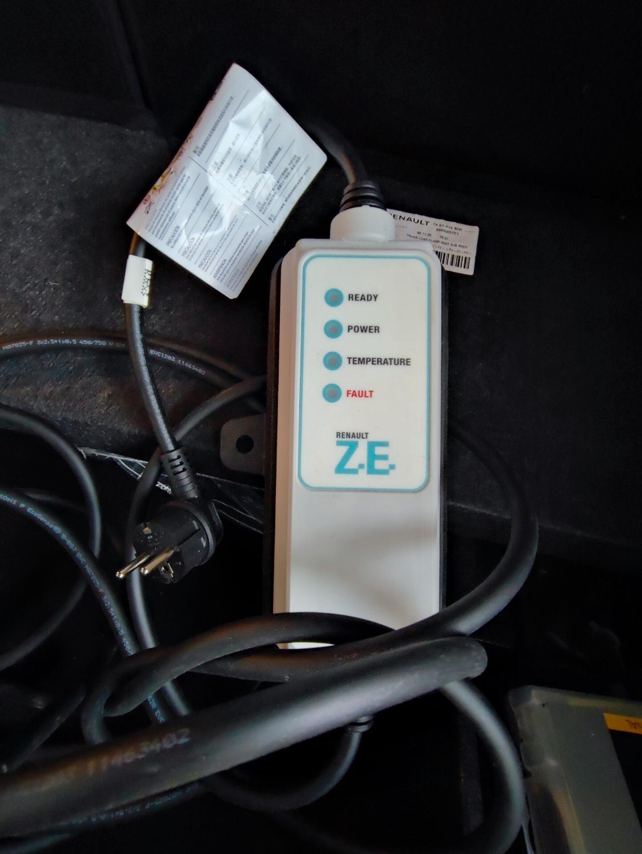 Renault Captur Plug-in Hybrid E-Tech 160 CV Initiale Paris