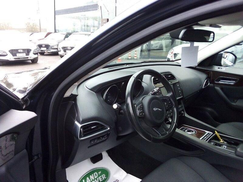 Jaguar F-Pace F-Pace 2.0 D 180 CV AWD aut. Pure