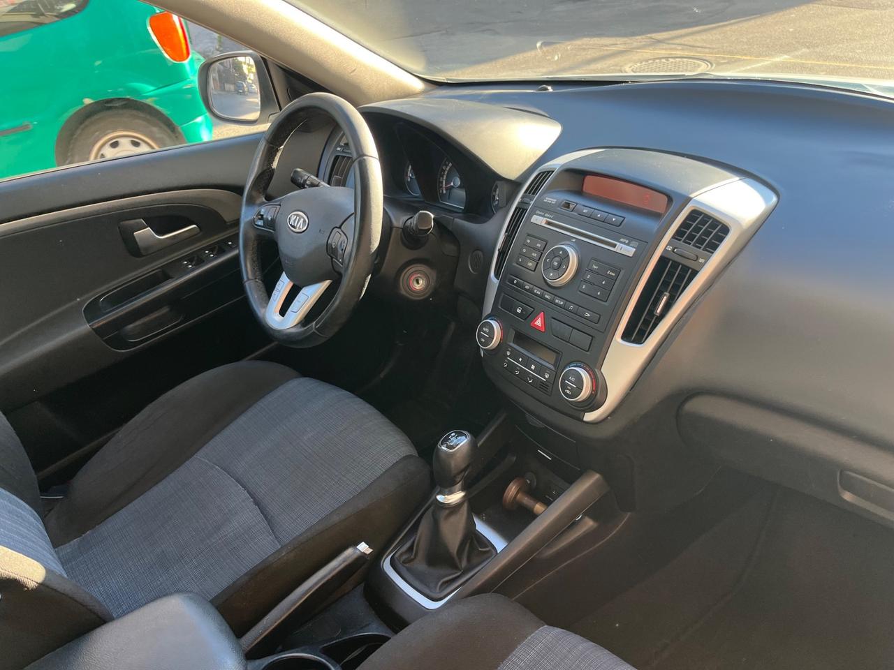 Kia Ceed cee'd Sp. Wag. 1.6 gpl optional