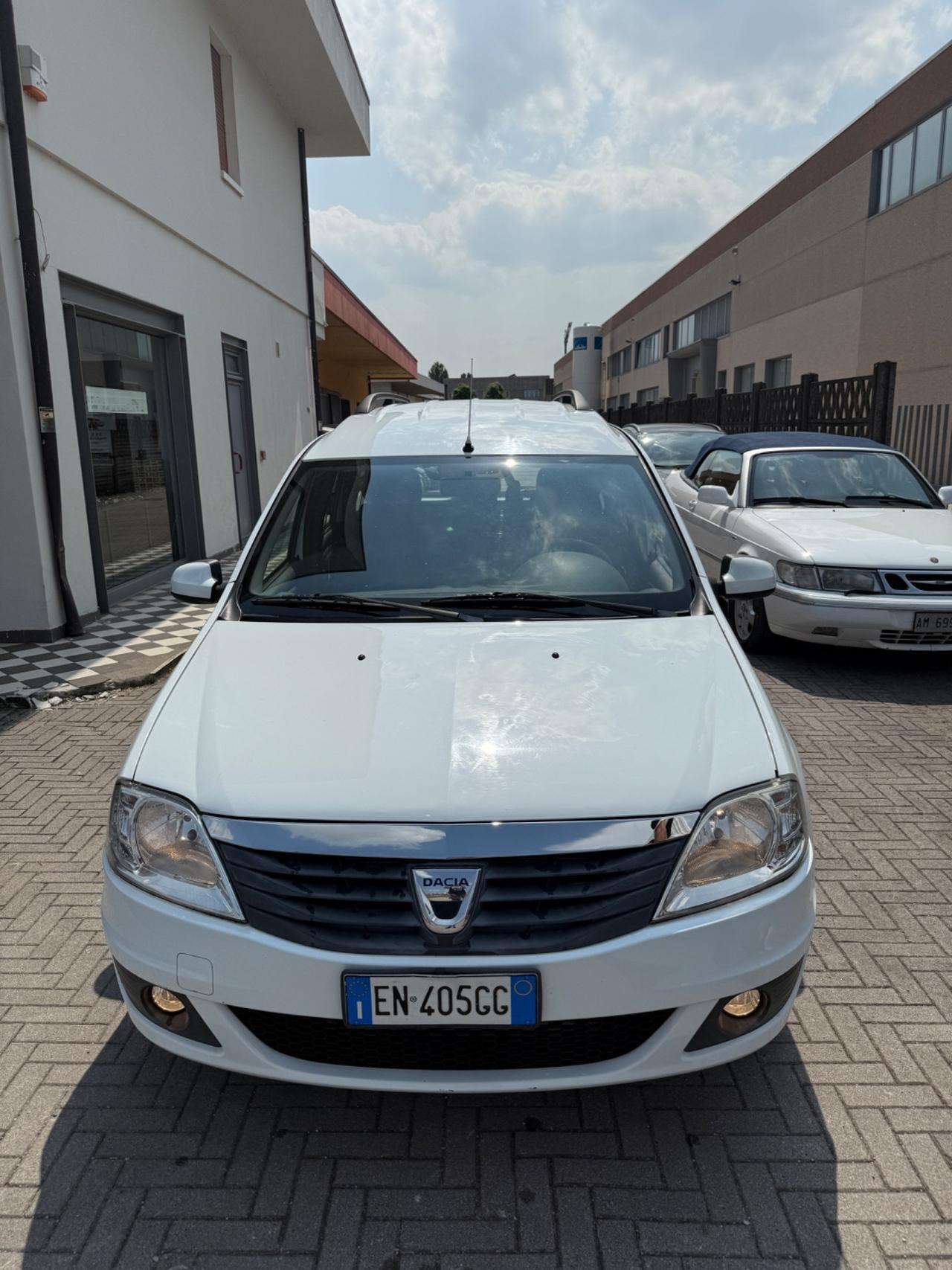 Dacia Logan MCV 1.5 dCi 90CV 5 posti Embleme