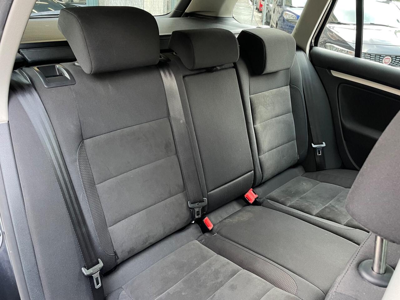 VW Golf Variant 2.0 TDI Highline/1PROP/GARANZIA