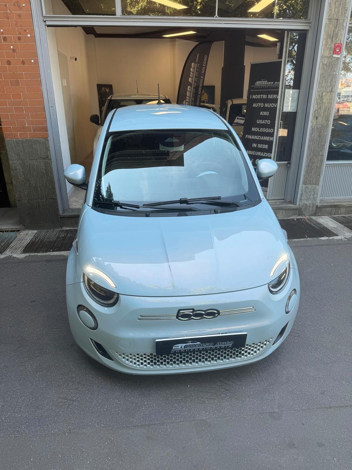 Fiat 500 500e Berlina icon batteria maggiorata