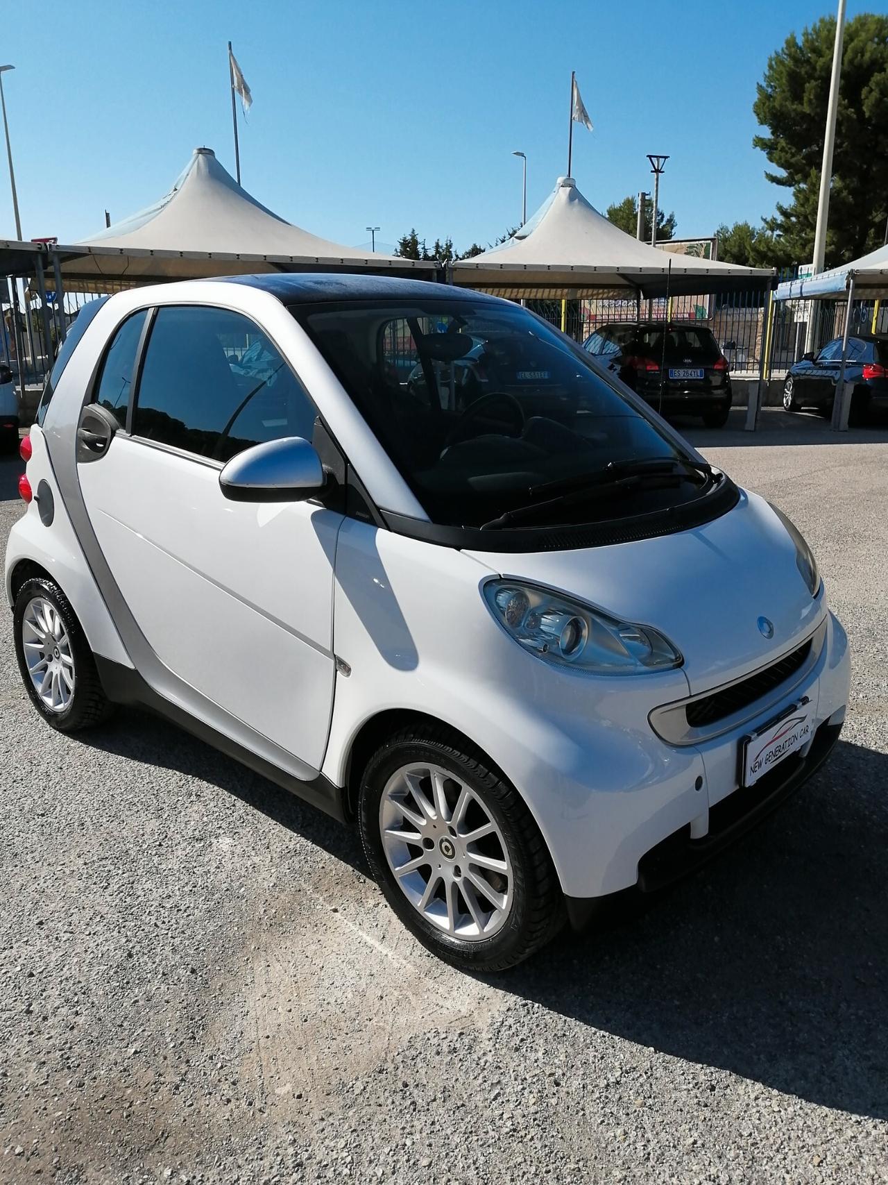 Smart ForTwo 1000 62 kW coupé passion