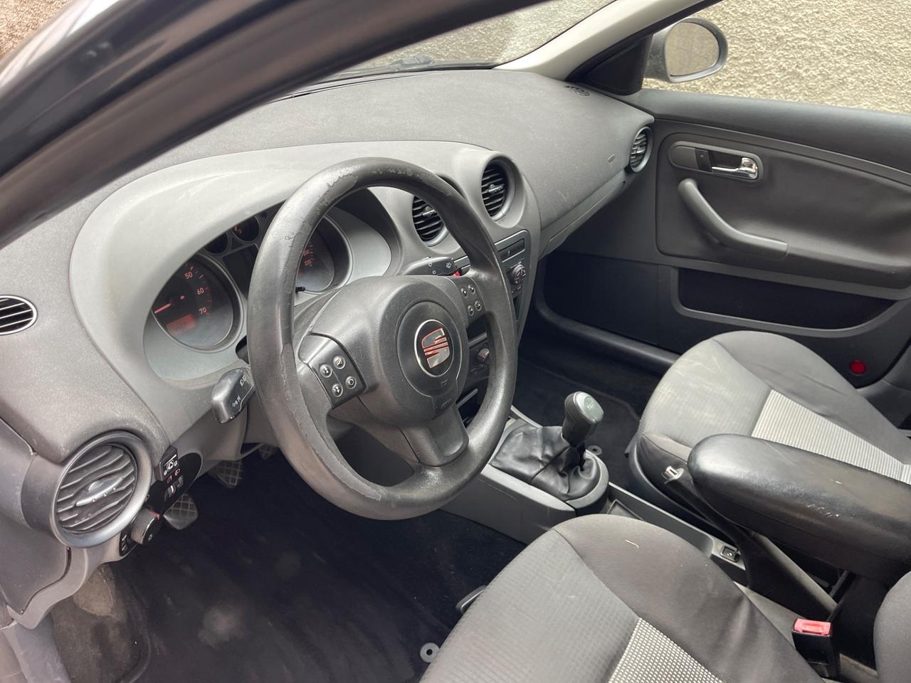 SEAT IBIZA DUAL 1.4 BENZINA-GPL EURO4 85CV NEOPATENTATI