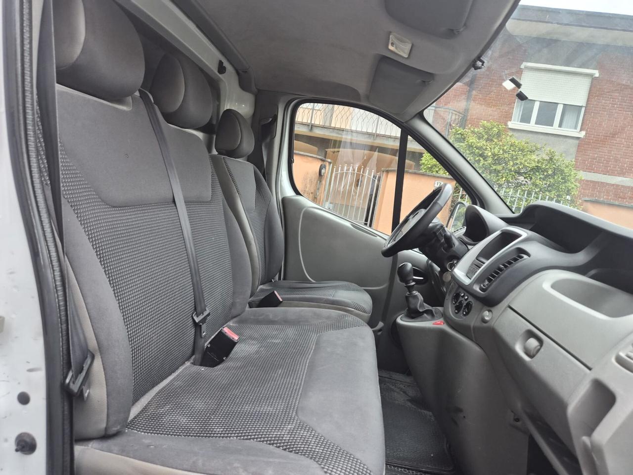 Opel Vivaro 29 2.0 CDTI 120CV PC-TA Furgone Easytronic