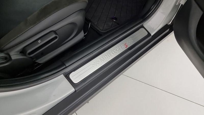 MINI Mini Cooper SD Hype automatica