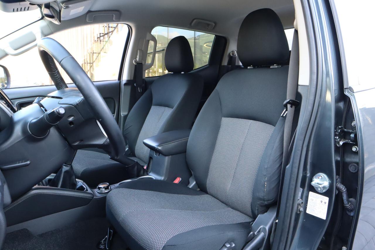L200 2.3 Double-Cab Gancio traino Camera