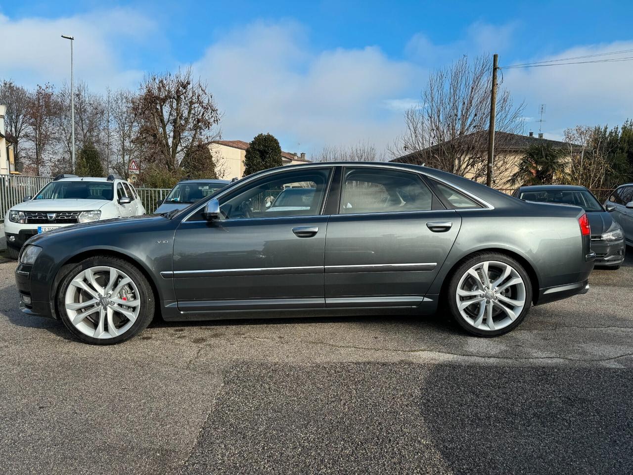 Audi A8 S8 5.2 V10 quattro tiptronic