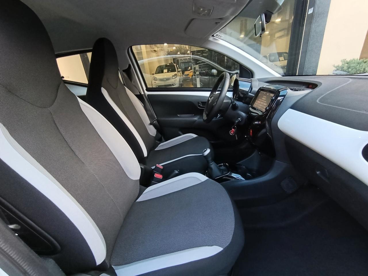 Toyota Aygo 1.0 VVT-i 69 CV 5 porte Navi Telecamera FULL