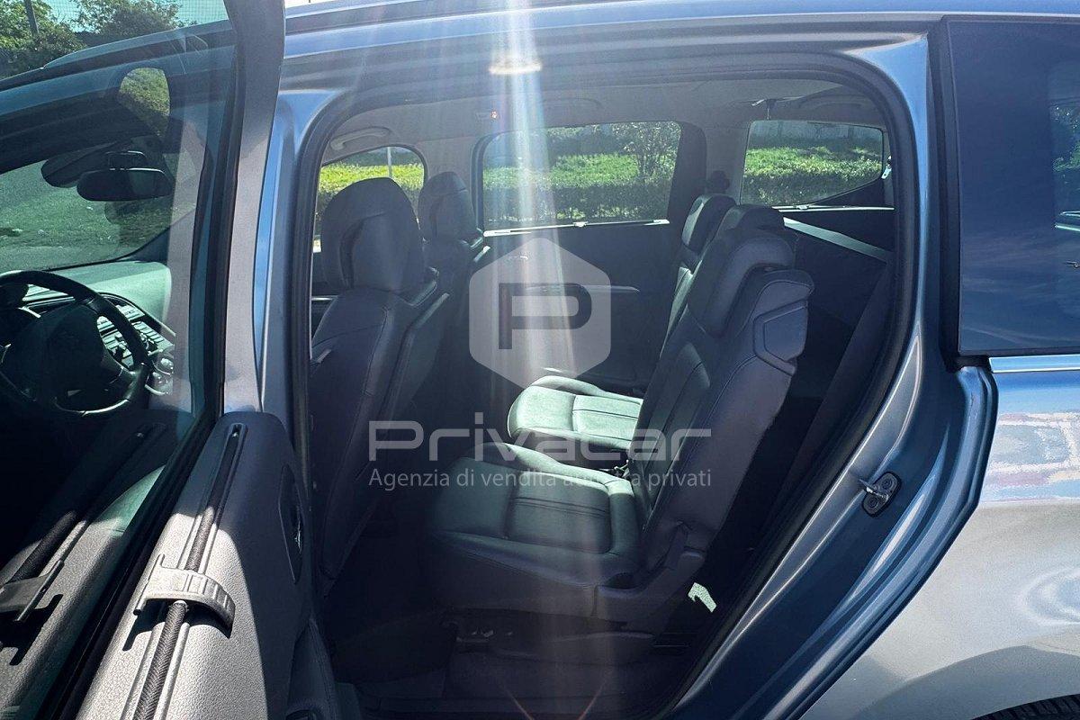 PEUGEOT 5008 2.0 HDi 163CV aut. Féline