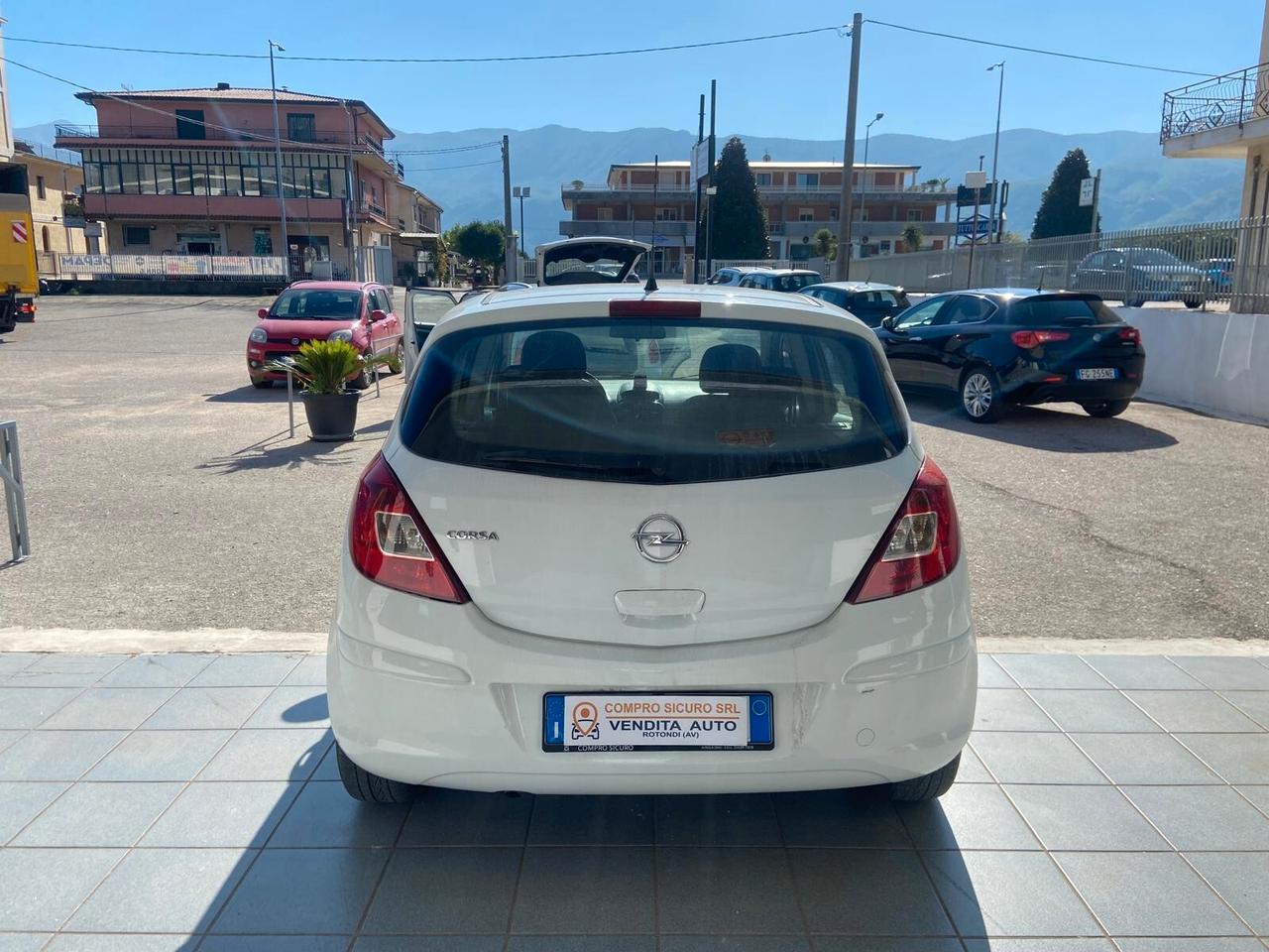 Opel Corsa 1.2 85CV 5 porte GPL