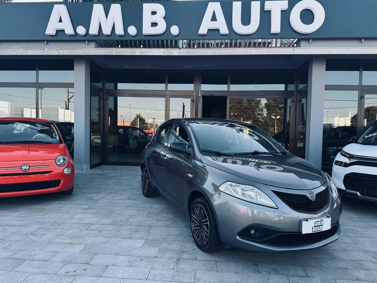 Lancia Ypsilon 1.2 69 CV 5 porte Gold