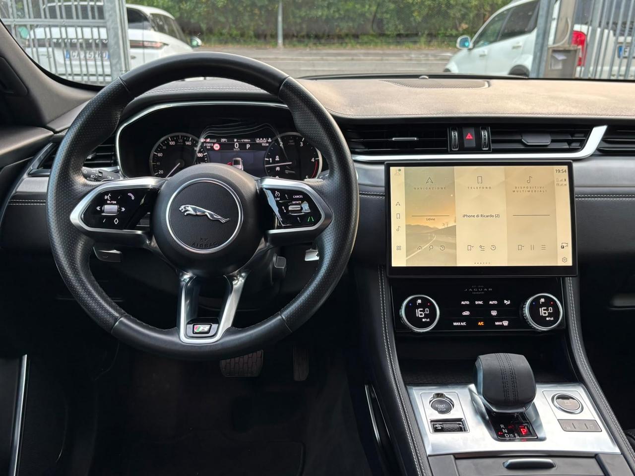 Jaguar F-Pace 2.0 D 204 CV AWD aut. R-Dynamic SE