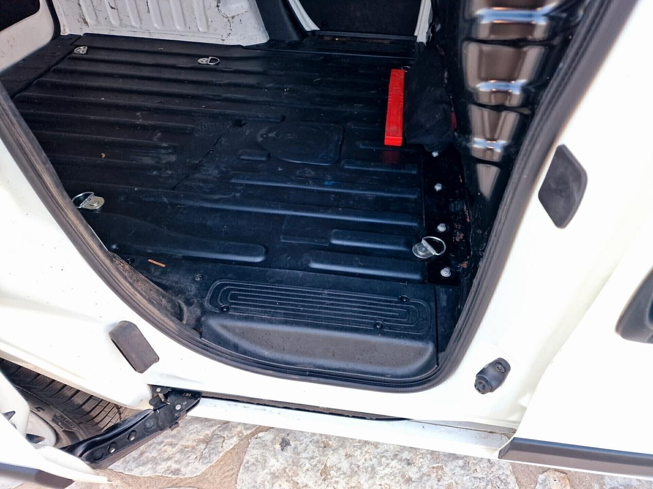Fiat Fiorino 1.3 MJT 95CV Cargo SX 2022