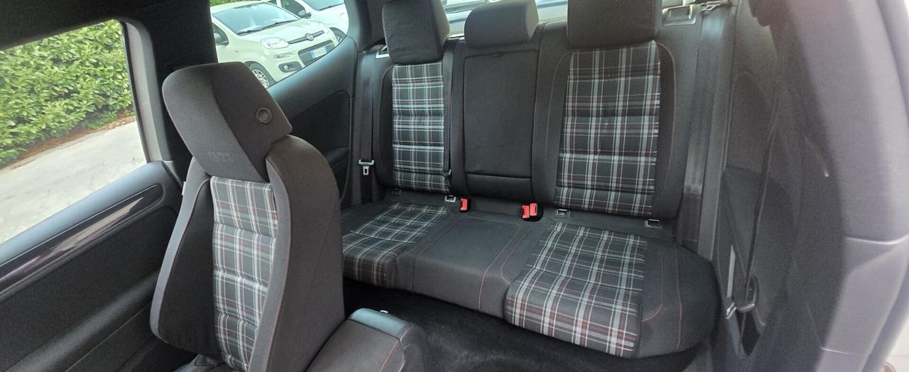Volkswagen Golf 2.0 TSI 3p. GTI