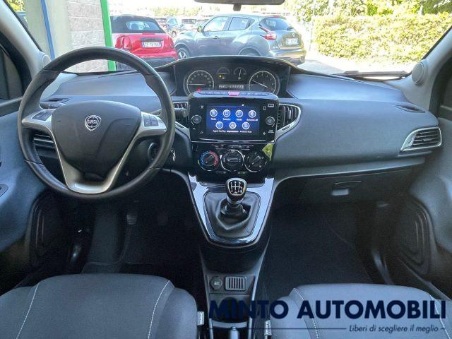 LANCIA Ypsilon 1.0 70CV HYBRID SENSORI PARCHEGGIO NAVIGAZIONE