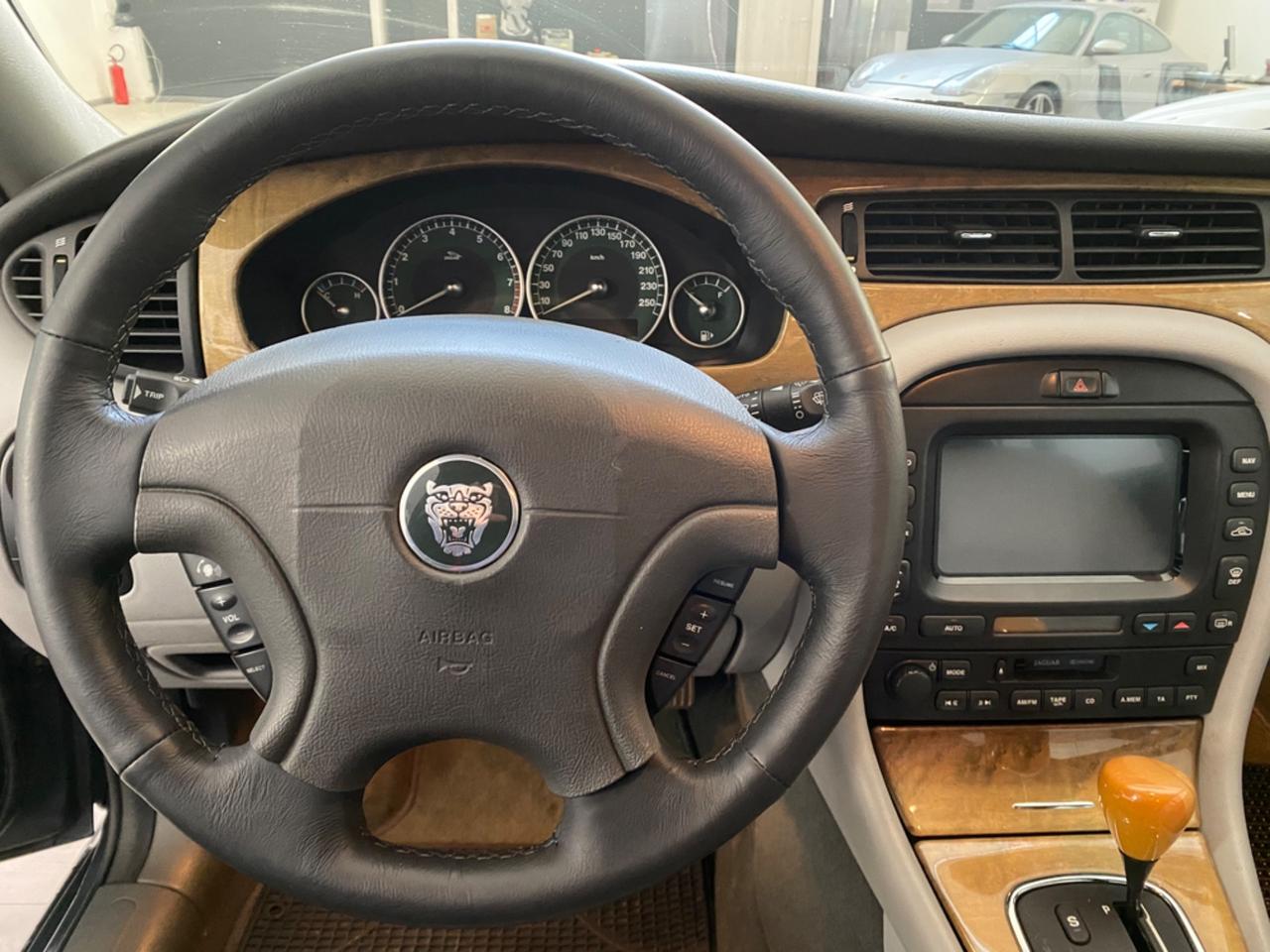 Jaguar X-Type 2.5 V6 24V cat Executive