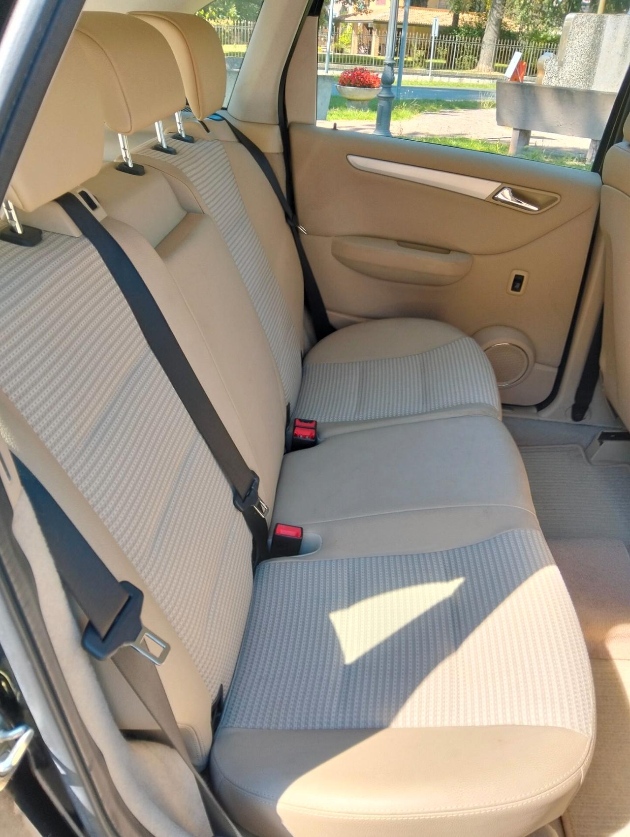 Mercedes-benz B 200 Sport