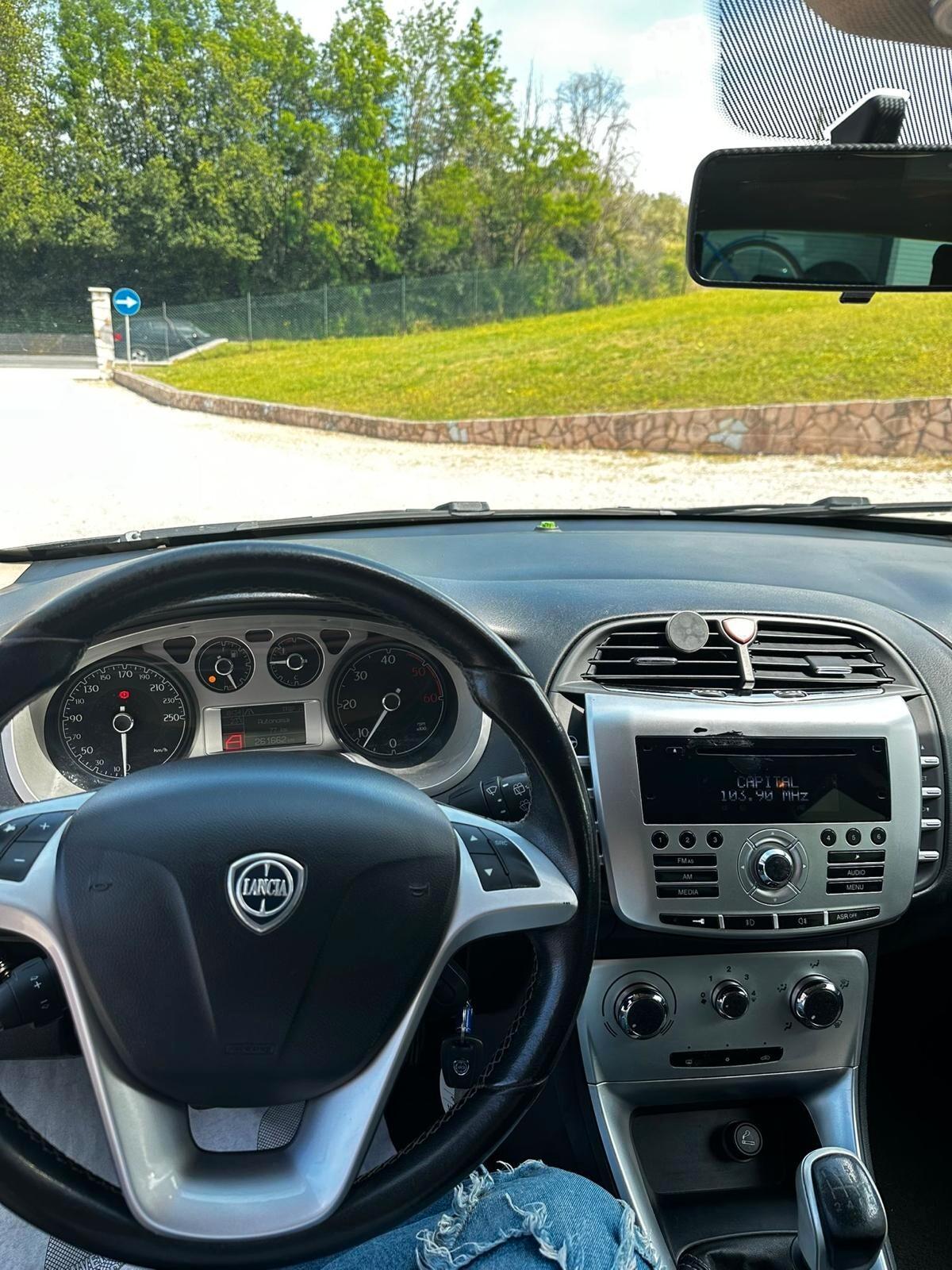 Lancia Delta 1.6 MJT DPF Platino