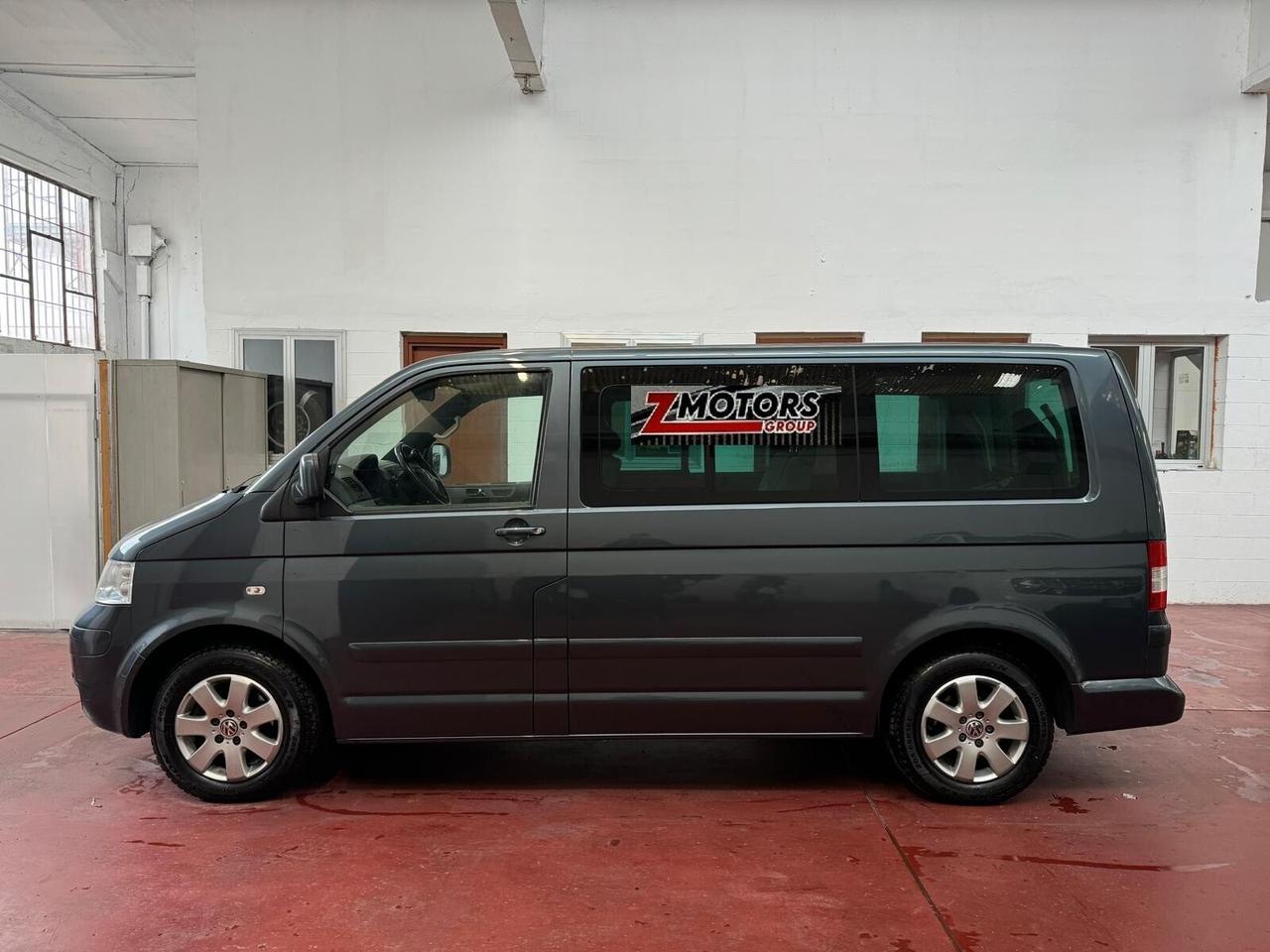 Volkswagen Multivan 2.5 TDI/174CV Tiptr.Highline Trasporto/Guida disabili