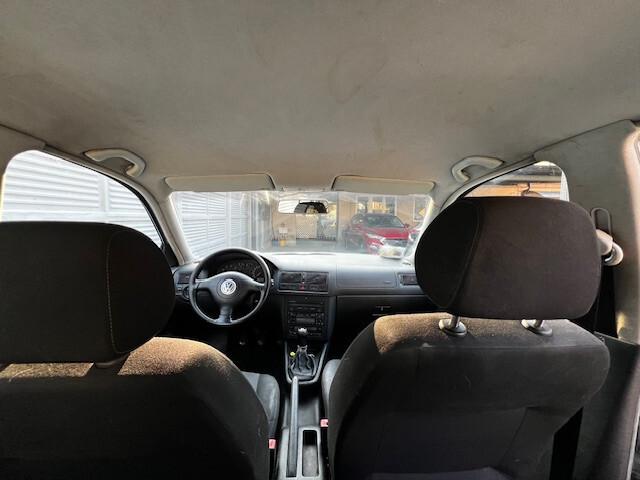 Volkswagen Golf 1.6 16V FSI 5p. Sportline