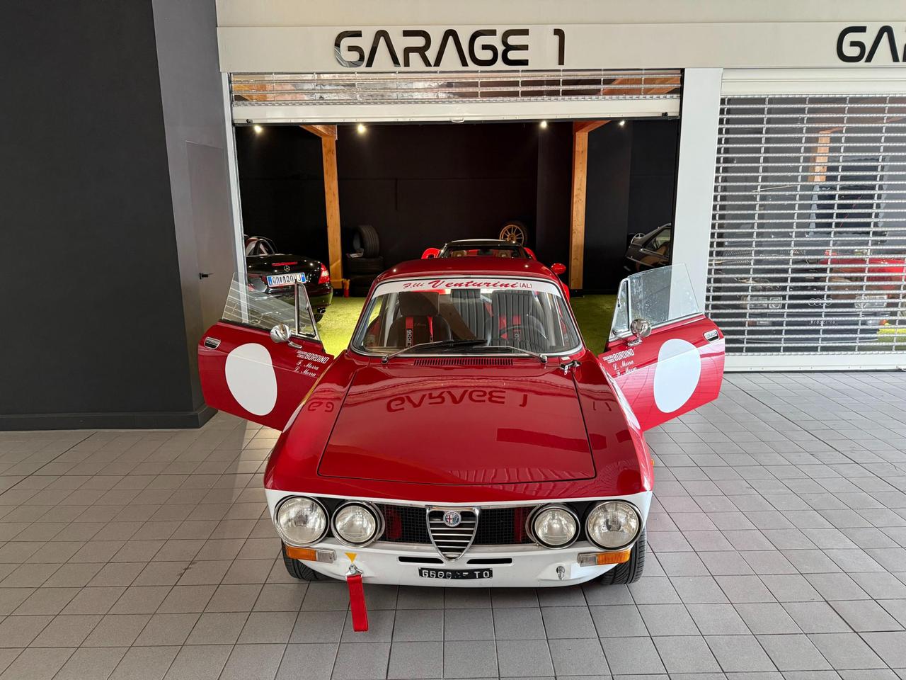 Alfa Romeo GIULIA GT VELOCE 2000 (Tipo 10521)