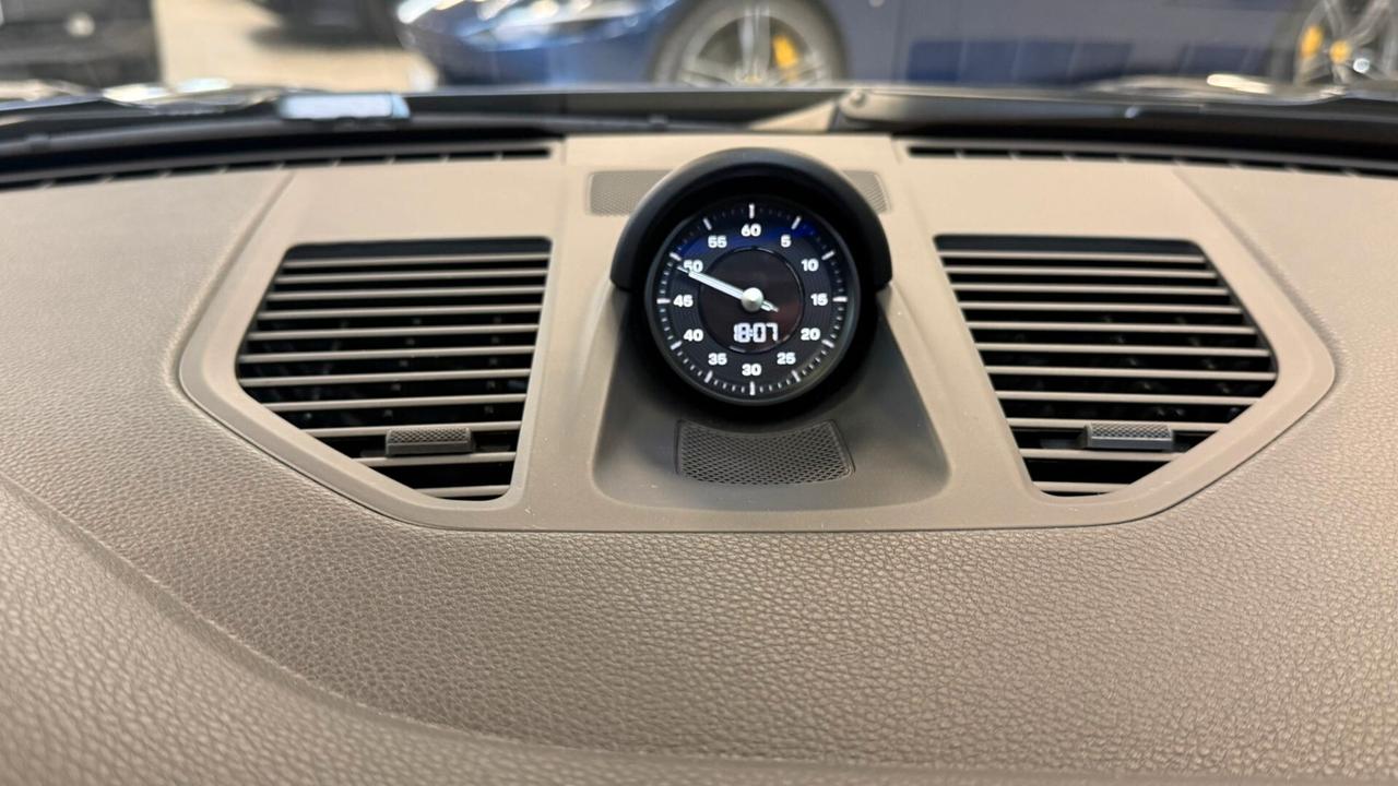 PORSCHE 992 CARRERA CABRIO 2025