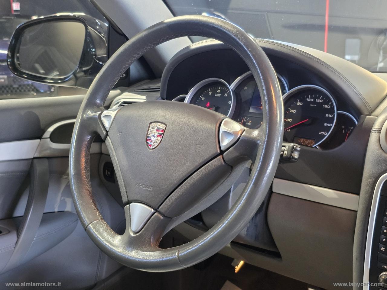 PORSCHE Cayenne S