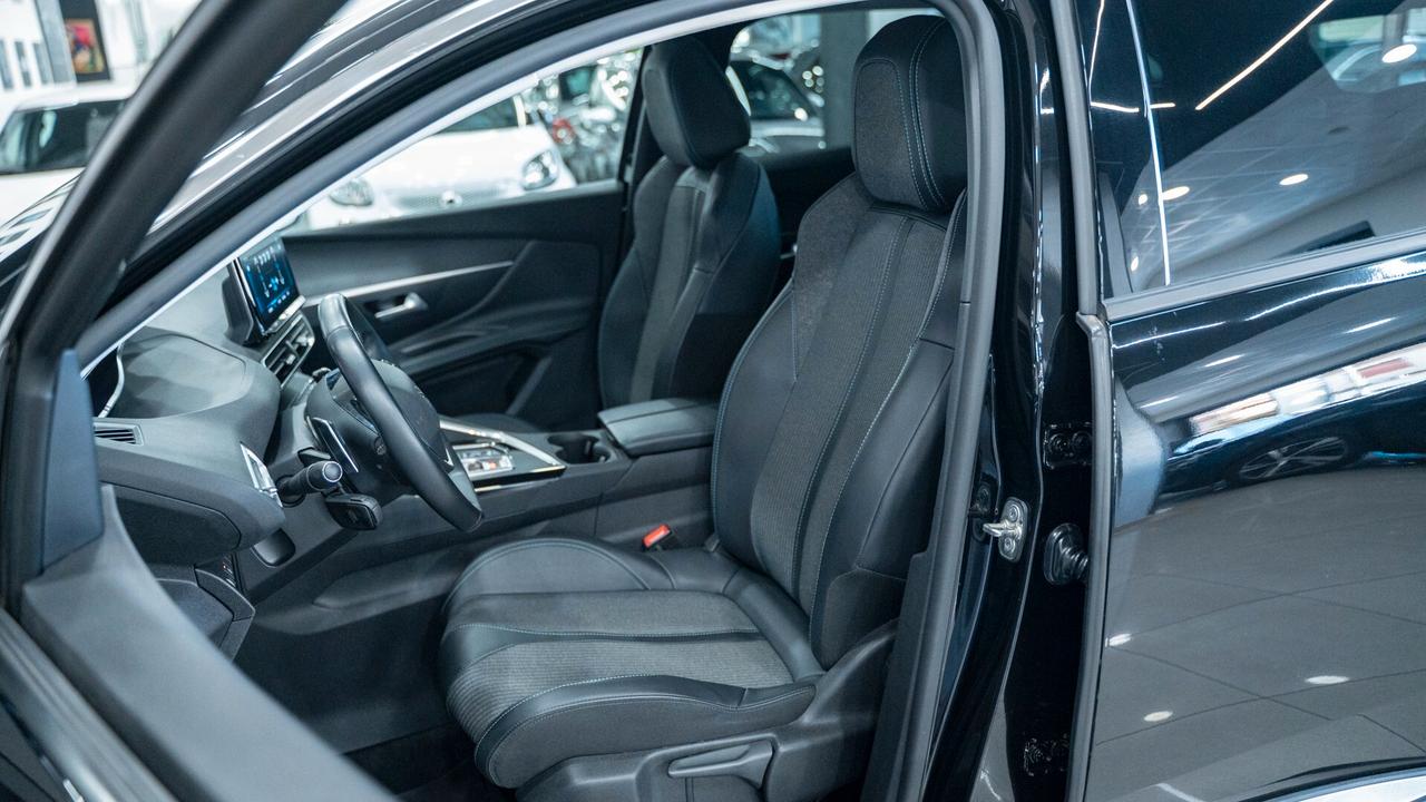Peugeot 3008 1.5 BLUEHDI ALLURE PACK EAT8 SES 131 CV AUTO VIRTUL COCKPIT FULL