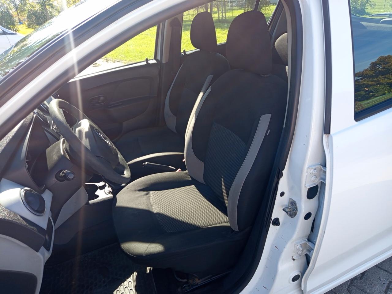 Dacia Sandero 1.2 75CV Lauréate
