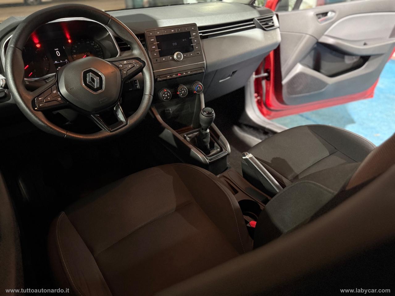 RENAULT Clio dCi 8V 90CV 5p. Moschino Life