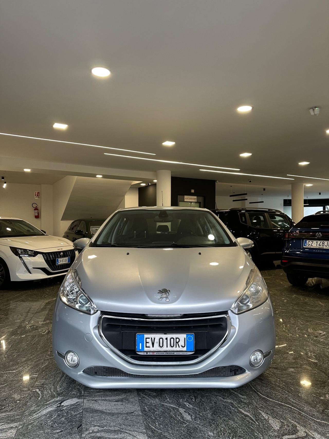 Peugeot 208 1.6 e-HDi 92 CV Stop&Start 5 porte Allure