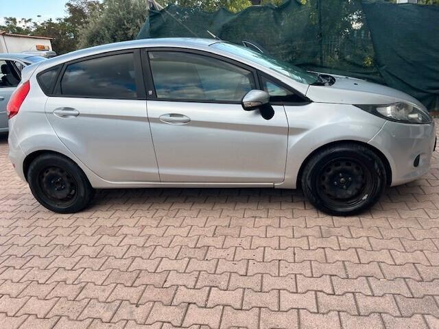 Ford Fiesta 1.4 5 porte Bz.- GPL Titanium