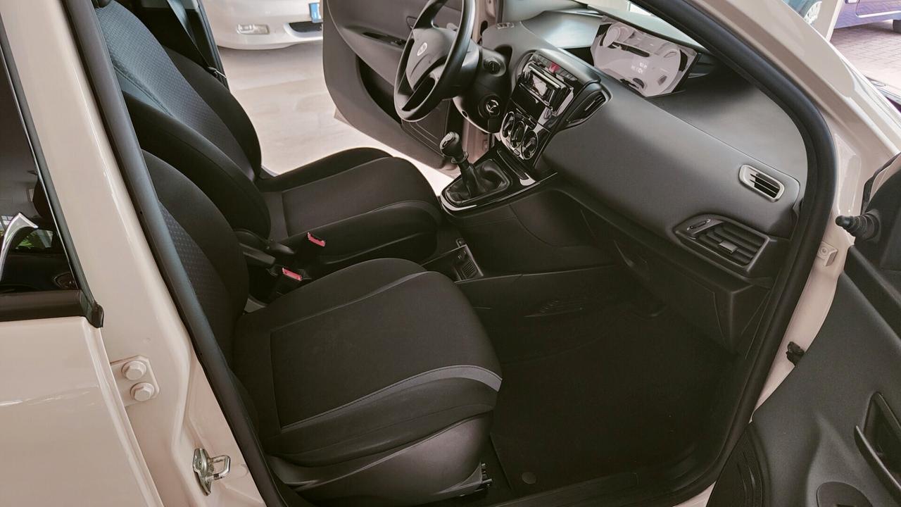 Ypsilon 1.2 69 CV 5 porte IMPECCABILE
