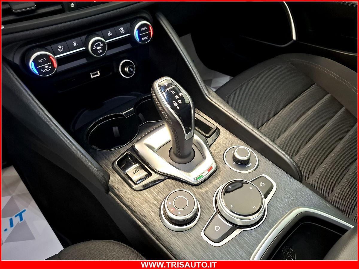 ALFA ROMEO Giulia 2.2 TD AT8 Super IVATA (FARI BIXENO+NAVI)