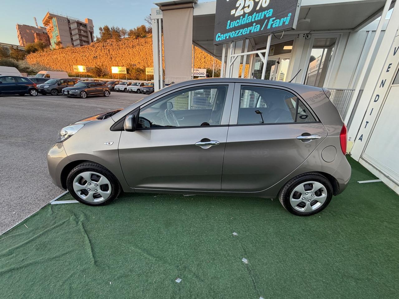 Kia Picanto 1.0 12V 5 porte Glam